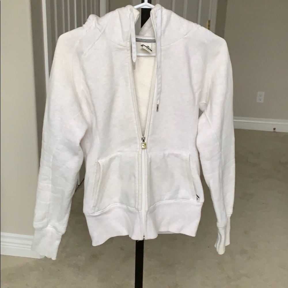 Aritzia TNA hoodie